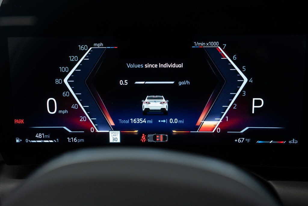 BMW 2 Series photo 19
