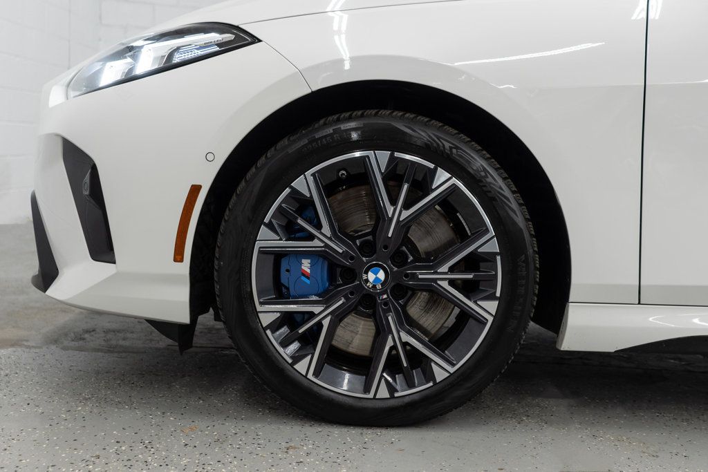 BMW 2 Series photo 34