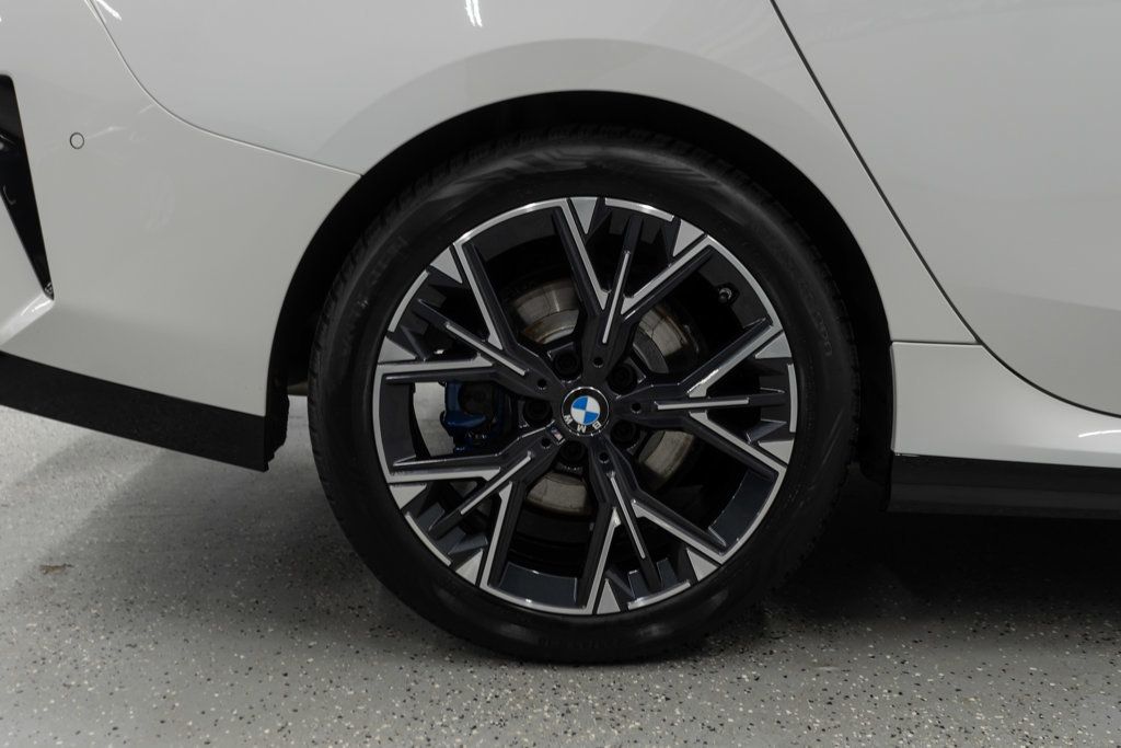 BMW 2 Series photo 36