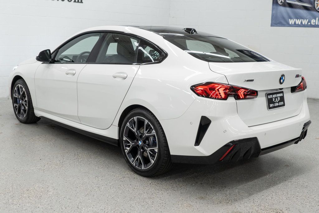 BMW 2 Series photo 42