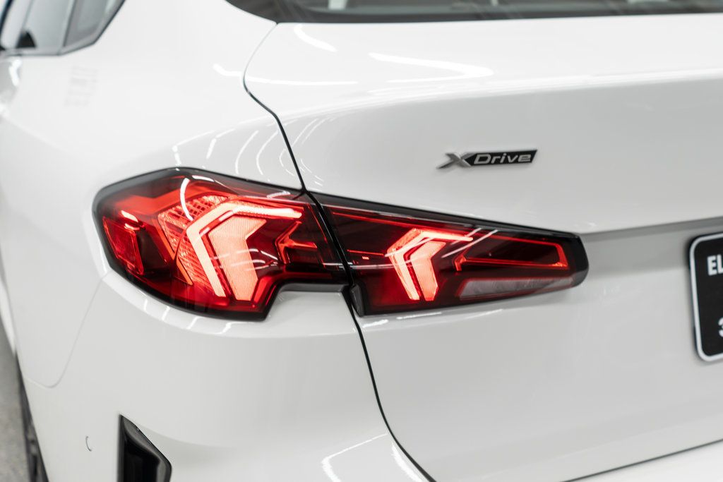 BMW 2 Series photo 46