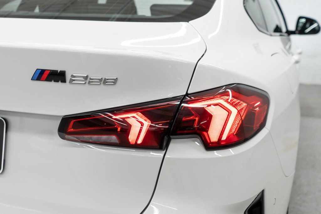 BMW 2 Series photo 47