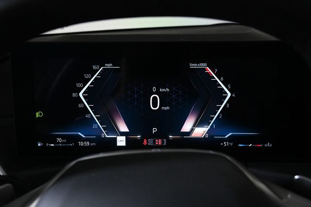 2025 BMW 3 Series 330i - 22987646 - 10