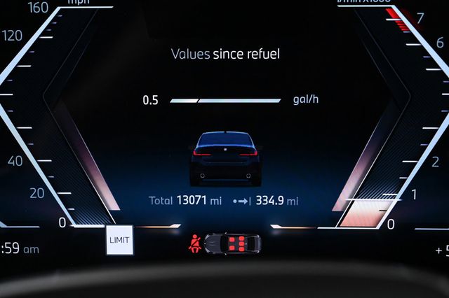 2025 BMW 3 Series 330i - 22987646 - 11