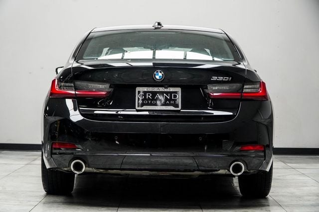 2025 BMW 3 Series 330i - 22977905 - 10