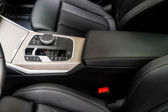 2025 BMW 3 Series 330i - 22977905 - 16