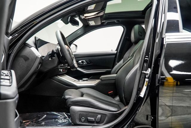 2025 BMW 3 Series 330i - 22977905 - 34