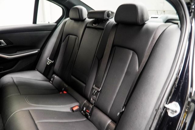 2025 BMW 3 Series 330i - 22977905 - 37