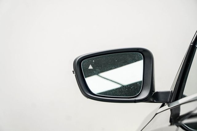 2025 BMW 3 Series 330i - 22977884 - 12