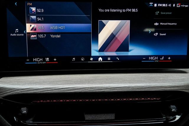 2025 BMW 3 Series 330i - 22977884 - 21