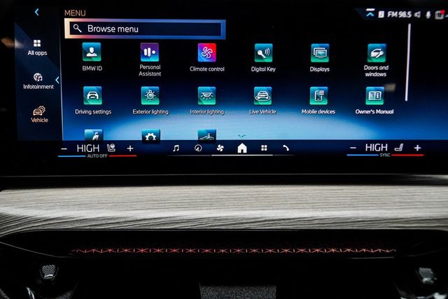 2025 BMW 3 Series 330i - 22977884 - 24