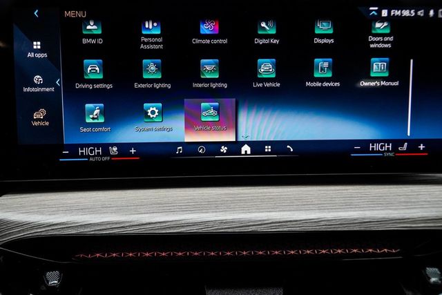 2025 BMW 3 Series 330i - 22977884 - 25