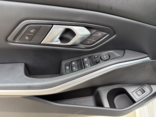 2025 BMW 3 Series 330i - 23101700 - 5