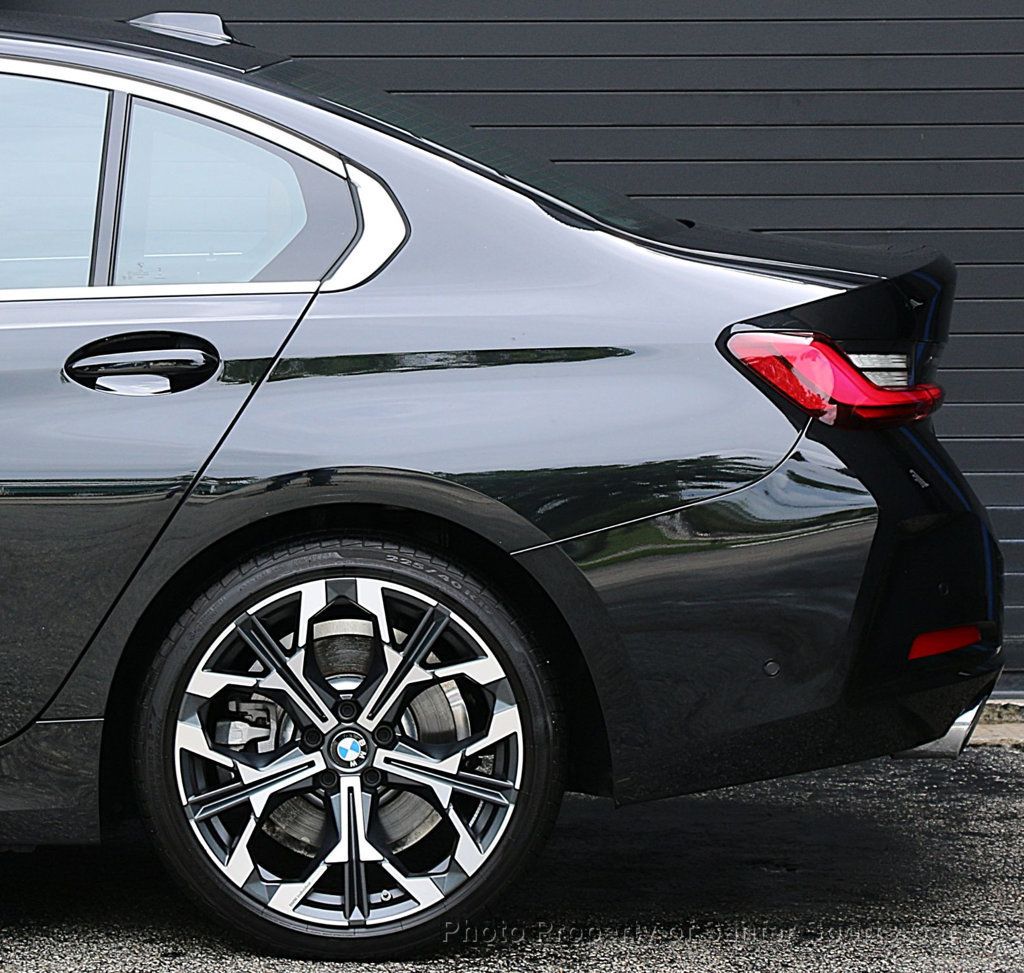2025 BMW 3 Series 330i - 23079701 - 16