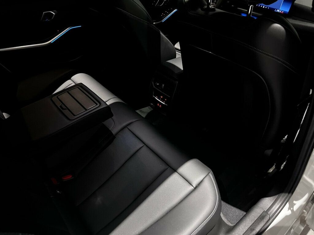 2025 BMW 3 Series 330i/ActiveDriveAssist/HtdSeats/HtdSteeringWheel/ConveniencePkg - 23079597 - 21