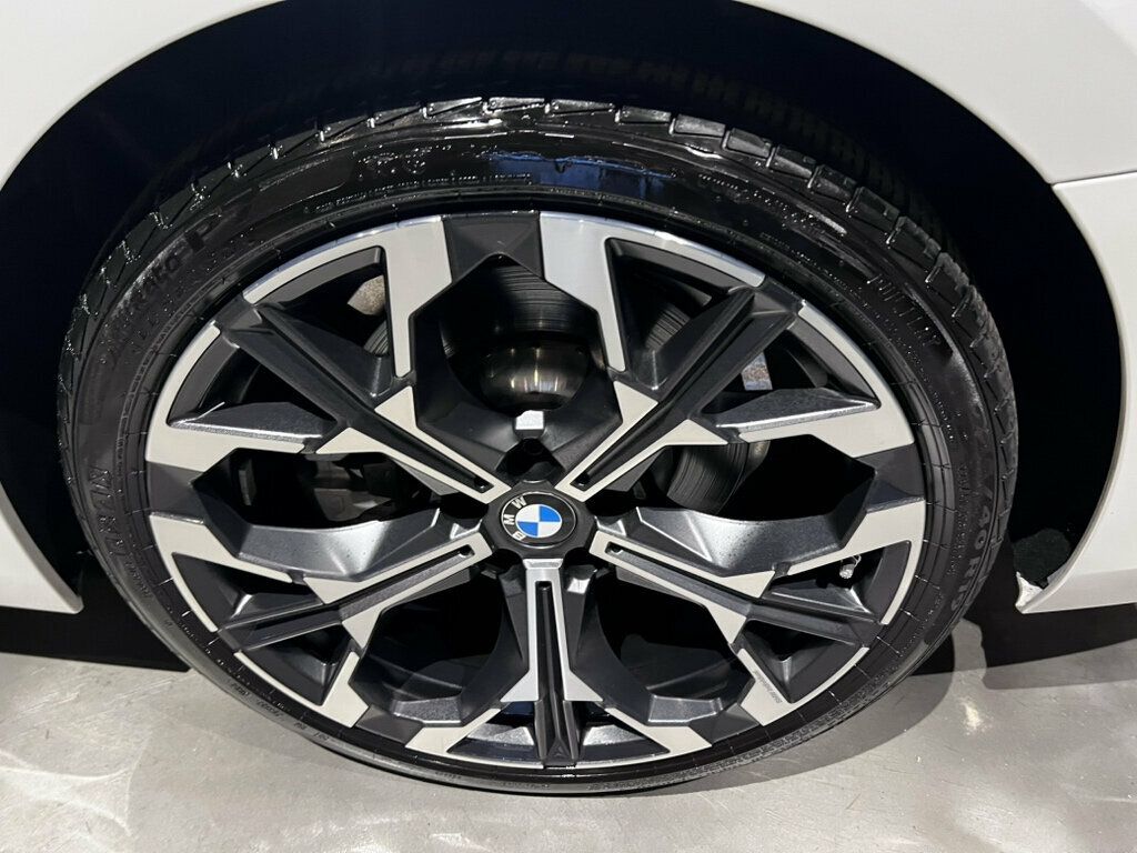 2025 BMW 3 Series 330i/ActiveDriveAssist/HtdSeats/HtdSteeringWheel/ConveniencePkg - 23079597 - 30