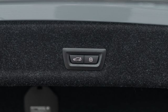 2025 BMW 3 Series 330i M Sport - 22905313 - 40