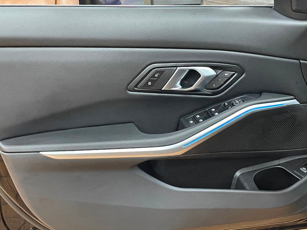 2025 BMW 3 Series 330i xDrive - 22957273 - 15