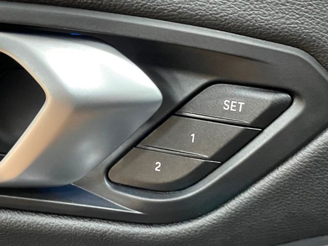 2025 BMW 3 Series 330i xDrive - 22957273 - 16