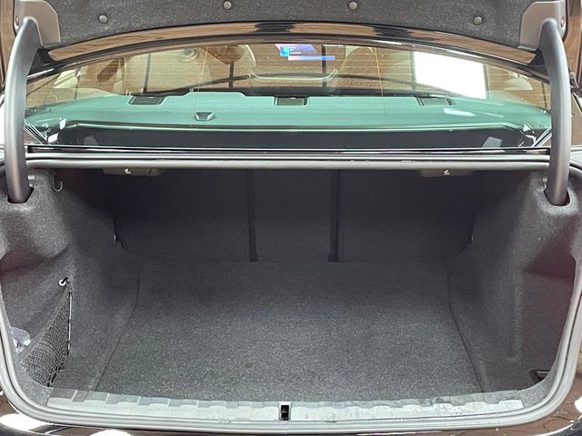 2025 BMW 3 Series 330i xDrive - 22957273 - 24