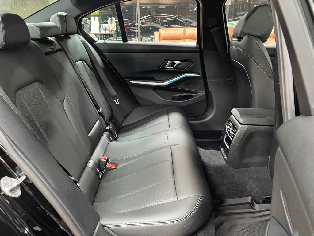 2025 BMW 3 Series 330i xDrive - 22957273 - 25