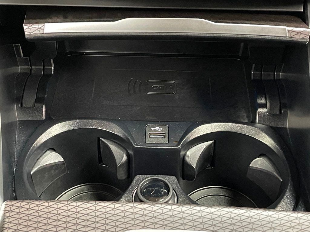 2025 BMW 3 Series 330i xDrive - 22957273 - 42