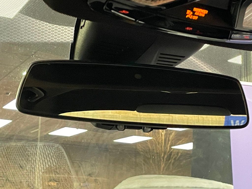 2025 BMW 3 Series 330i xDrive - 22957273 - 46