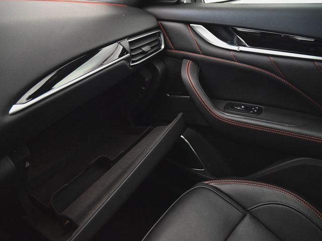 2025 BMW 3 Series 330i xDrive - 22956763 - 15