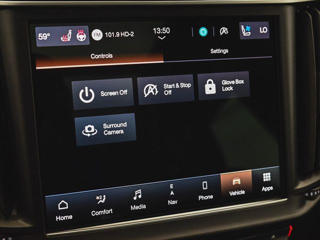 2025 BMW 3 Series 330i xDrive - 22956763 - 19