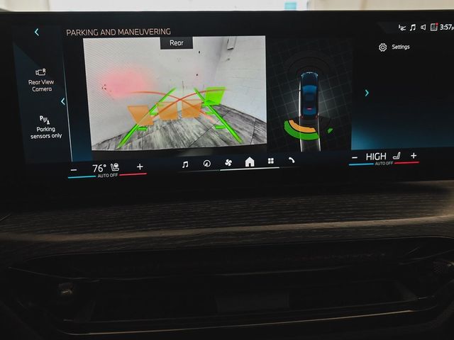 2025 BMW 3 Series 330i xDrive - 22956763 - 20