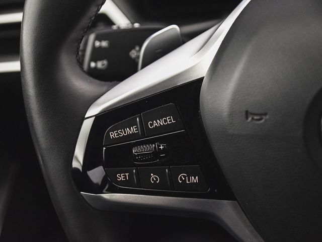 2025 BMW 3 Series 330i xDrive - 22956763 - 30