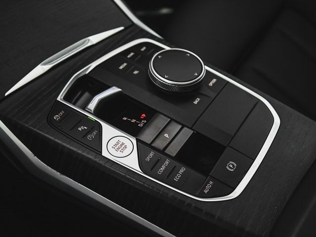 2025 BMW 3 Series 330i xDrive - 22956763 - 33