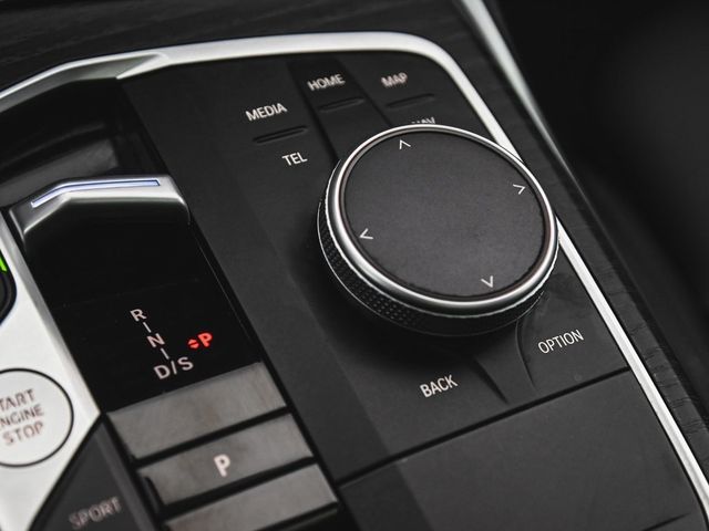 2025 BMW 3 Series 330i xDrive - 22956763 - 35