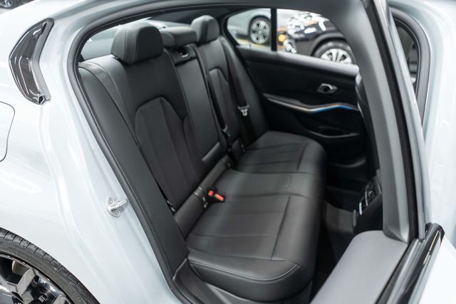 2025 BMW 3 Series 330i xDrive - 22905313 - 12