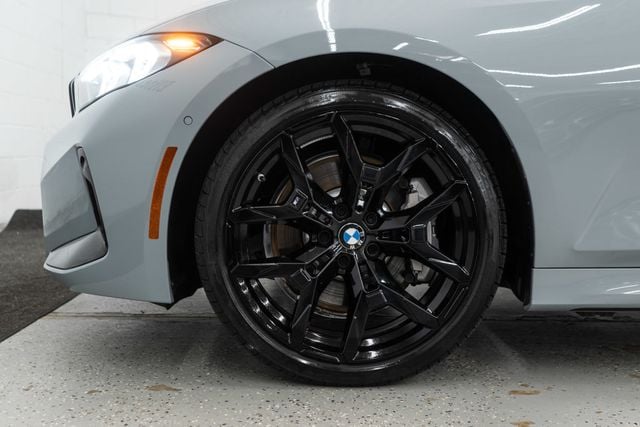 2025 BMW 3 Series 330i xDrive - 22905313 - 42