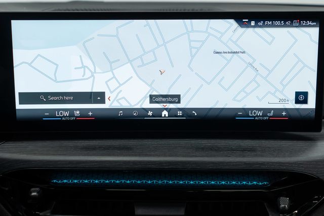 2025 BMW 3 Series 330i xDrive - 22923883 - 17