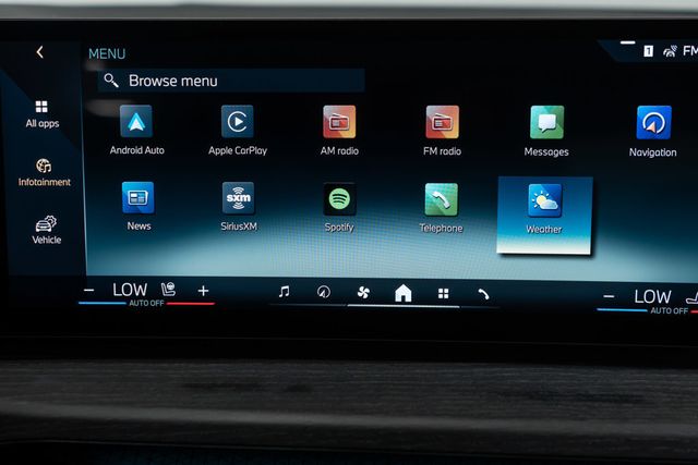 2025 BMW 3 Series 330i xDrive - 22923883 - 22