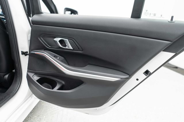 2025 BMW 3 Series 330i xDrive - 22923883 - 27