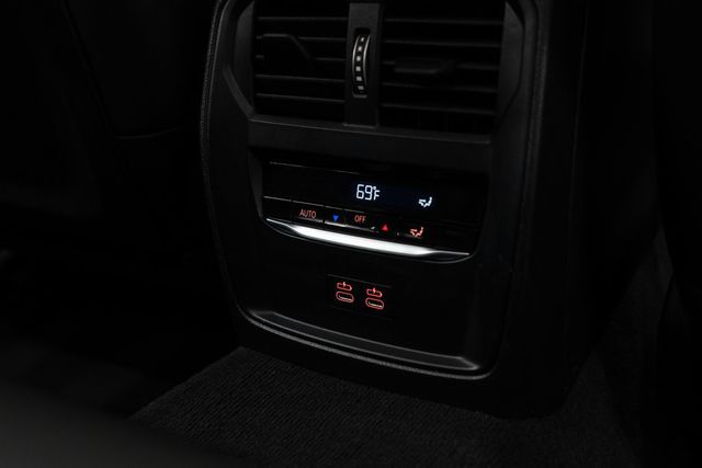 2025 BMW 3 Series 330i xDrive - 22923883 - 29