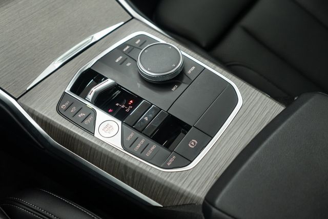 2025 BMW 3 Series 330i xDrive - 22956400 - 14