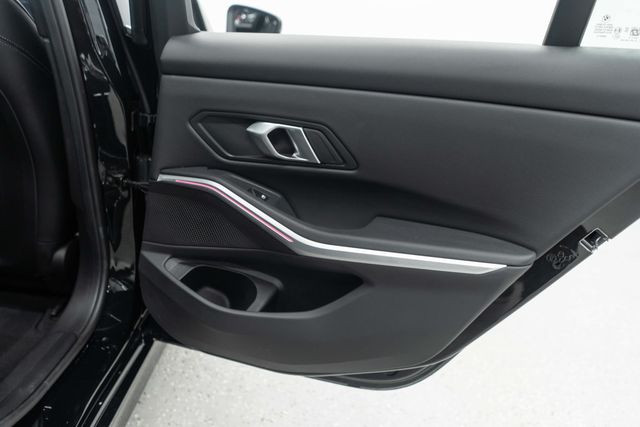 2025 BMW 3 Series 330i xDrive - 22956400 - 32