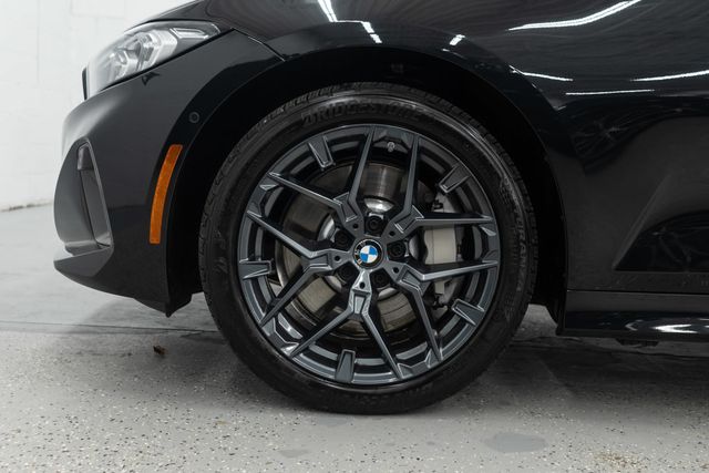 2025 BMW 3 Series 330i xDrive - 22956400 - 35