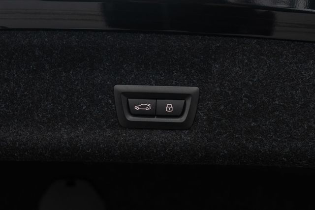 2025 BMW 3 Series 330i xDrive - 22956400 - 42