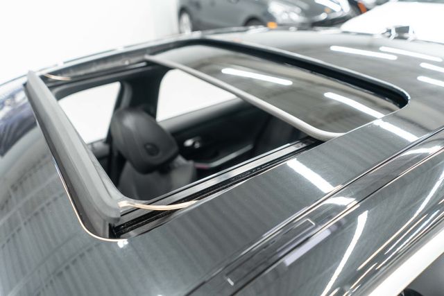 2025 BMW 3 Series 330i xDrive - 22956400 - 52