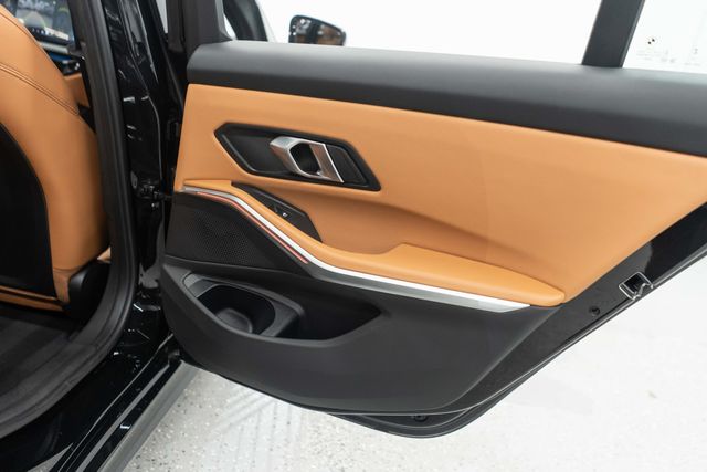 2025 BMW 3 Series 330i xDrive - 22958170 - 26