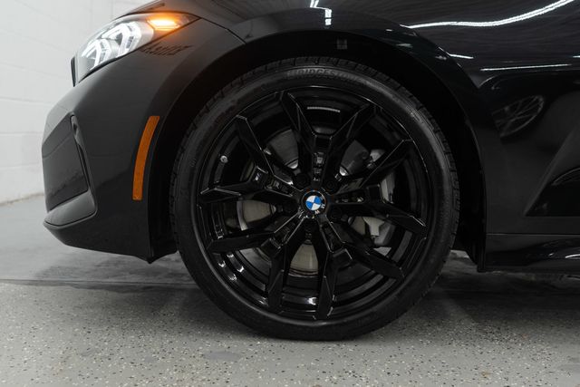 2025 BMW 3 Series 330i xDrive - 22958170 - 32
