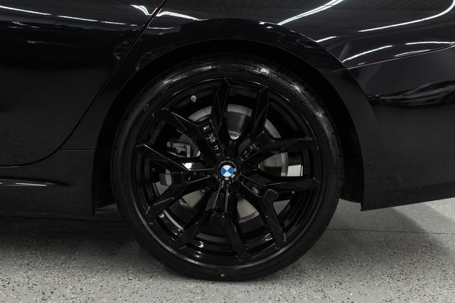 2025 BMW 3 Series 330i xDrive - 22958170 - 33