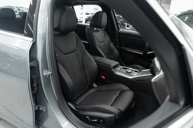 2025 BMW 3 Series 330i xDrive - 22958173 - 10