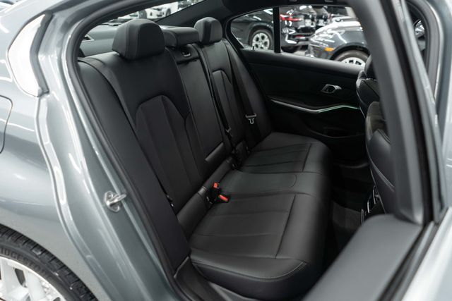 2025 BMW 3 Series 330i xDrive - 22958173 - 11