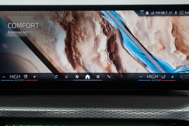 2025 BMW 3 Series 330i xDrive - 22958173 - 20